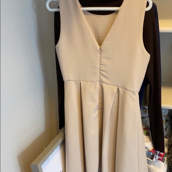 Maxx & Riley beige cocktail dress with bow - Picture 5 of 5